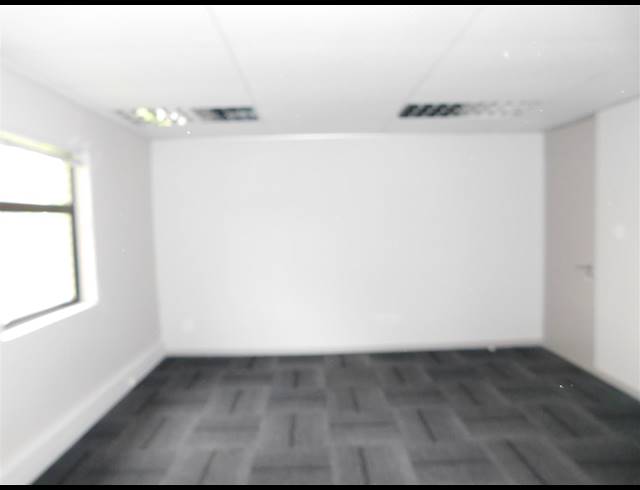 122M² OFFICE TO LET IN RANDPARK RIDGE